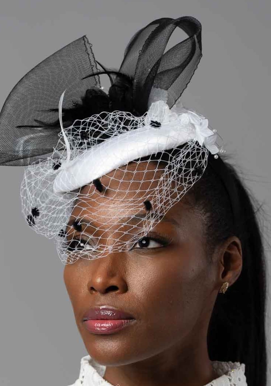 Black & White Facinator Head Band With a Veil