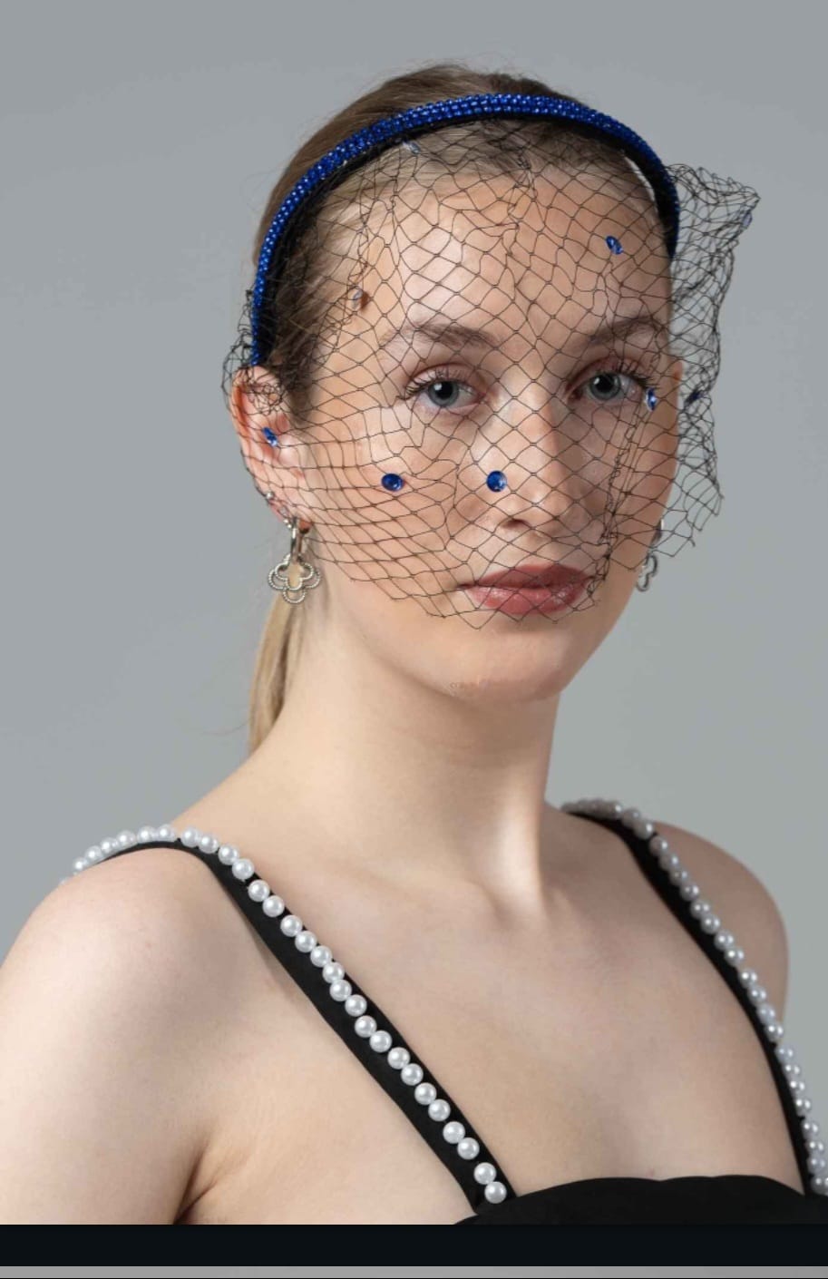 Nia Black & White Beeded strp